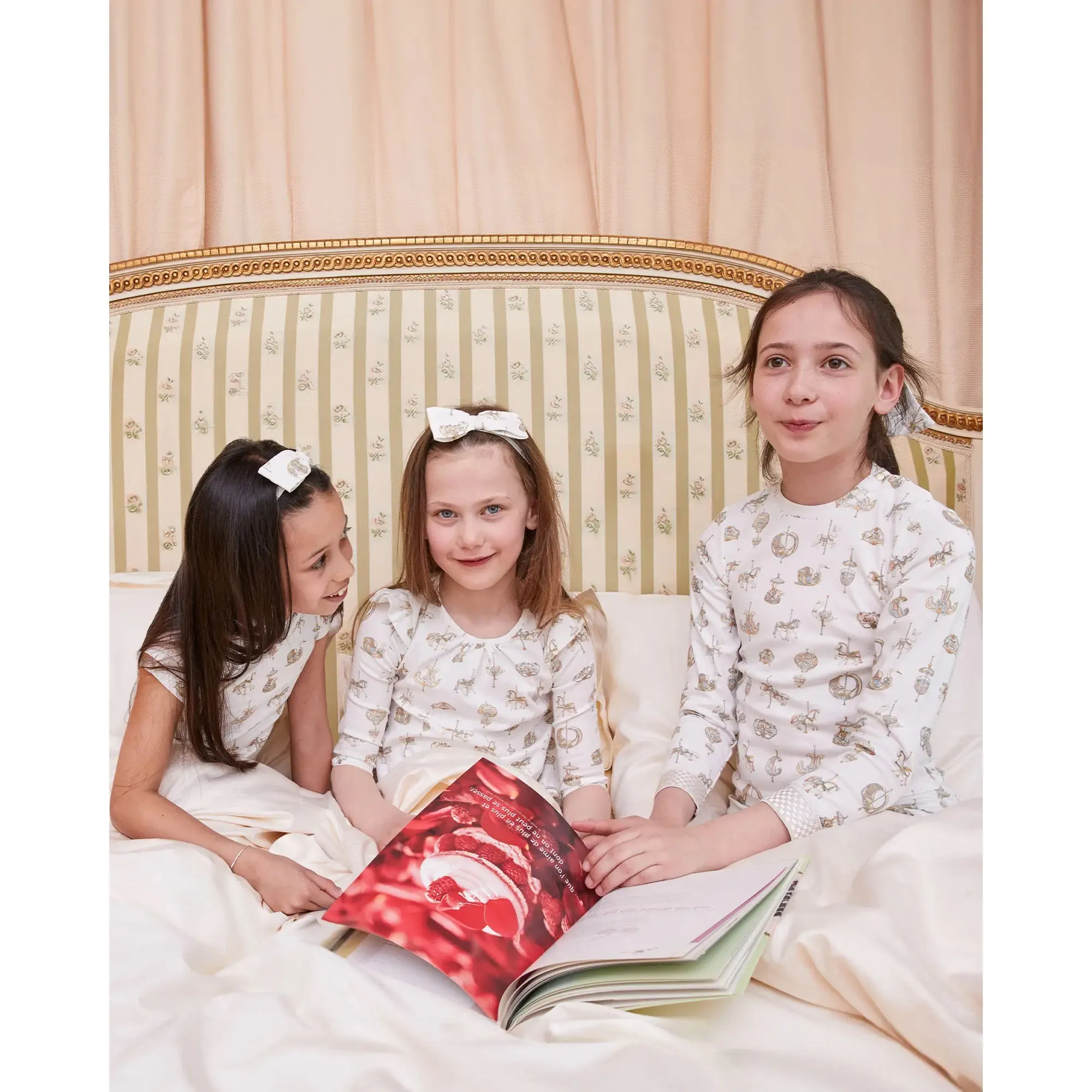 Atelier Choux Tshirt Carousel