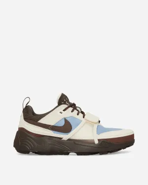 Travis Scott Zoom Field Jaxx Sneakers Pale Ivory / Leche Blue