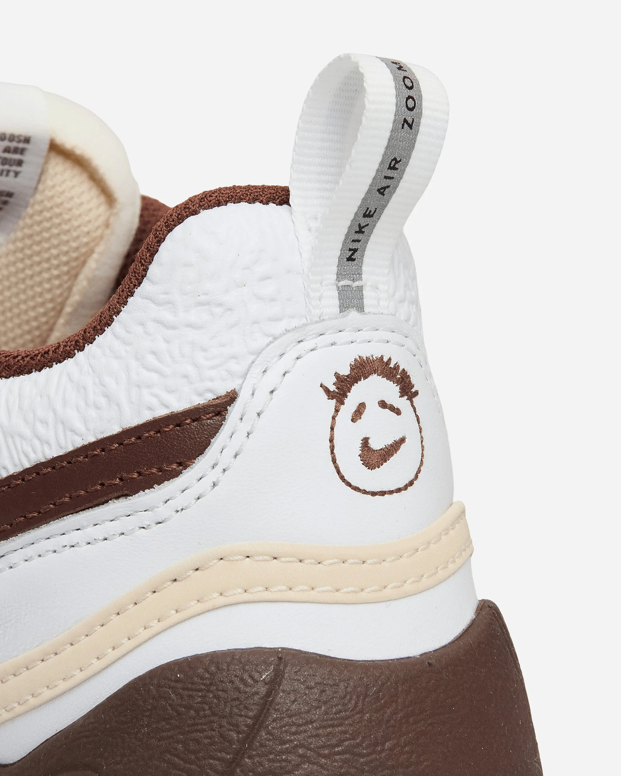 Travis Scott Zoom Field Jaxx Sneakers White / Light Chocolate